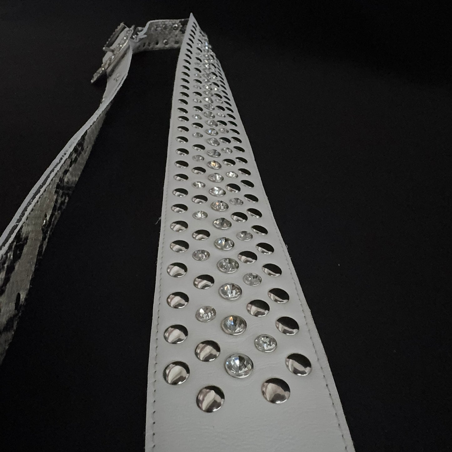 Billy Lux Guitar Strap – Beige Leather with Shiny Buckle | GBS - GBS