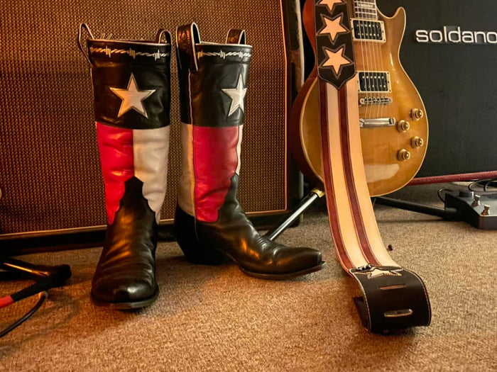 Customer photo with a GBS guitar strap