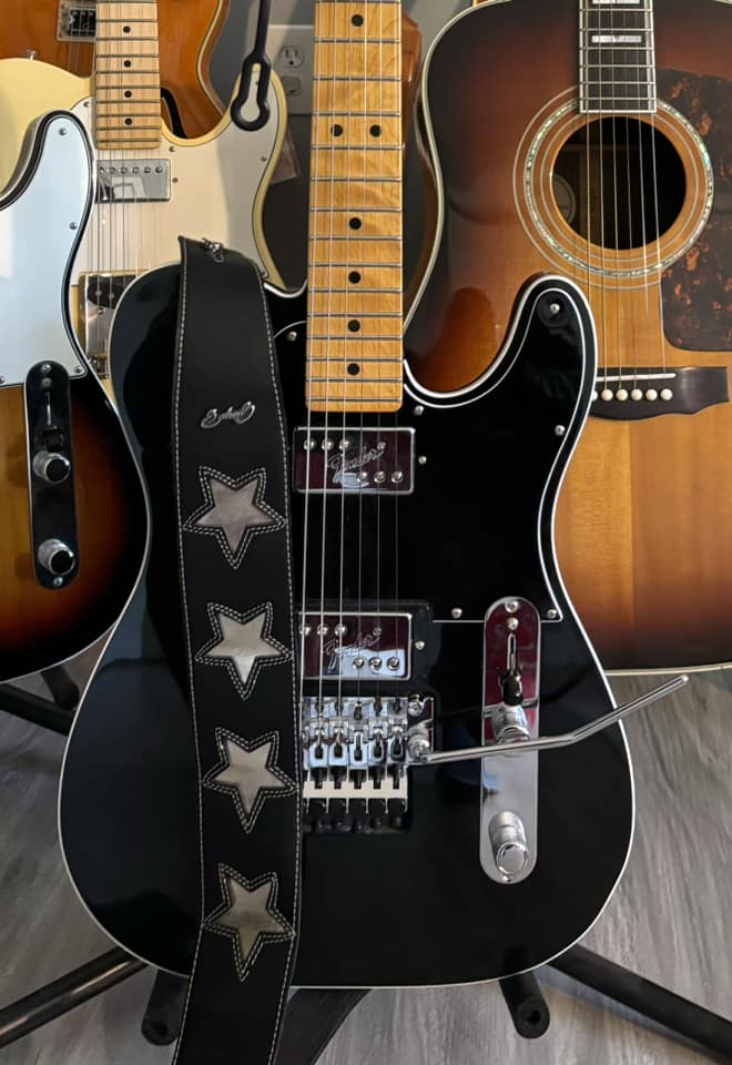 Customer photo with a GBS guitar strap