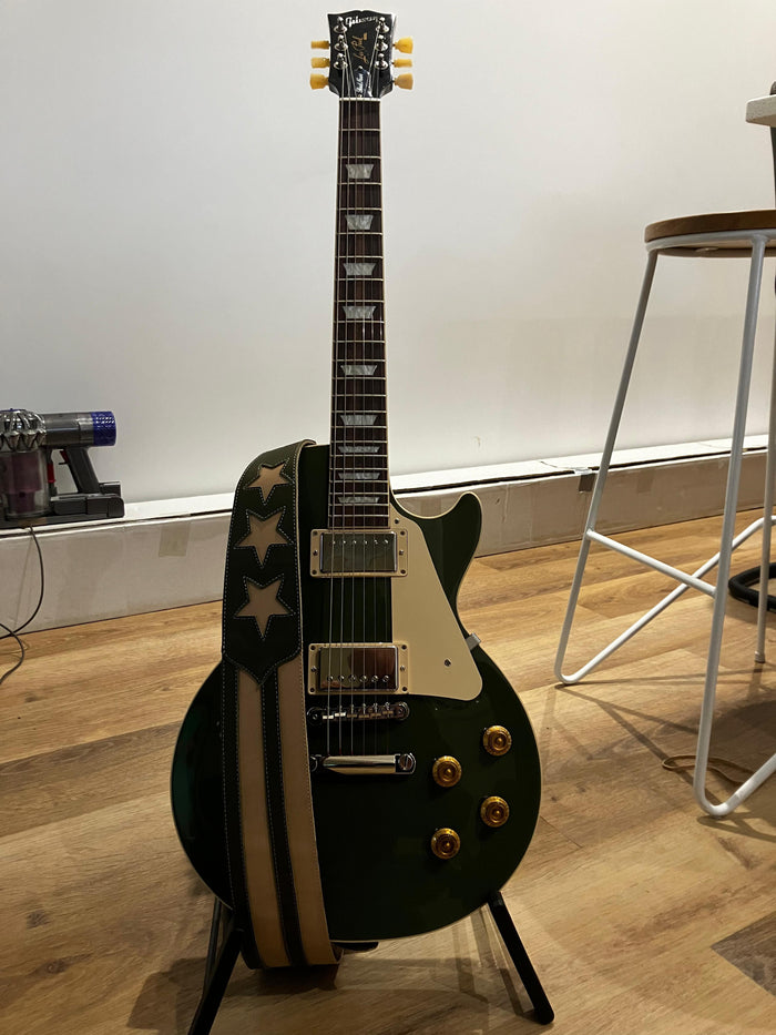Customer photo with a GBS guitar strap