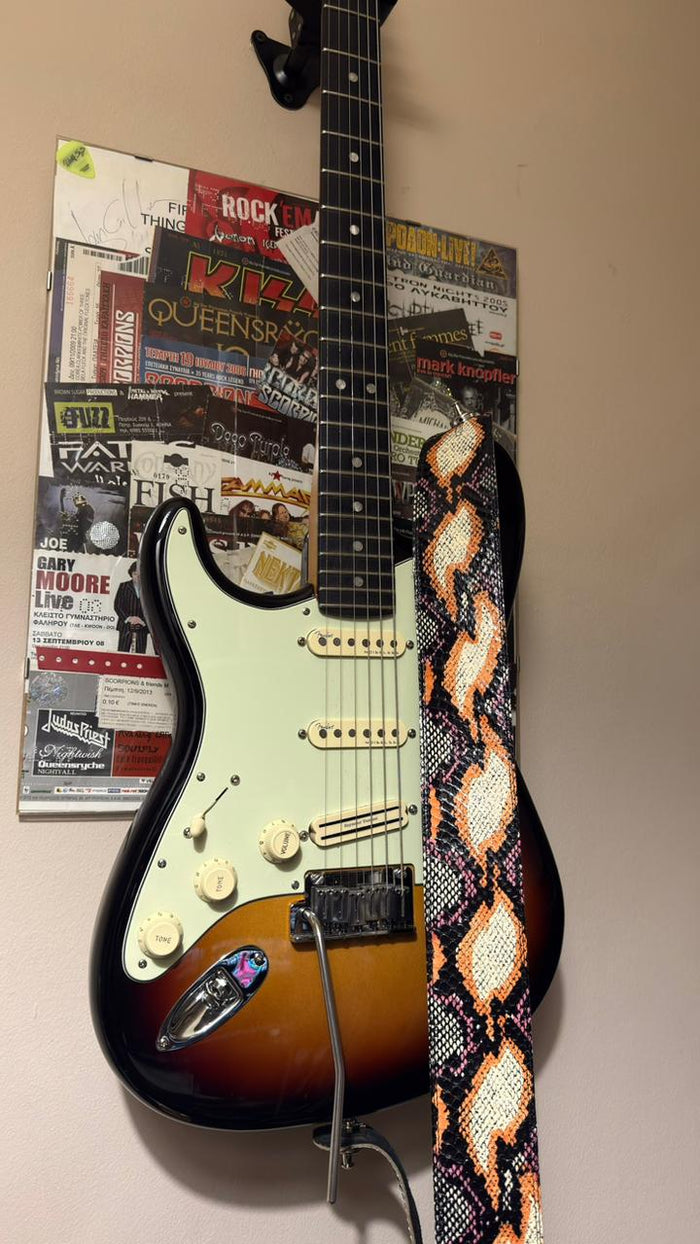 Customer photo with a GBS guitar strap