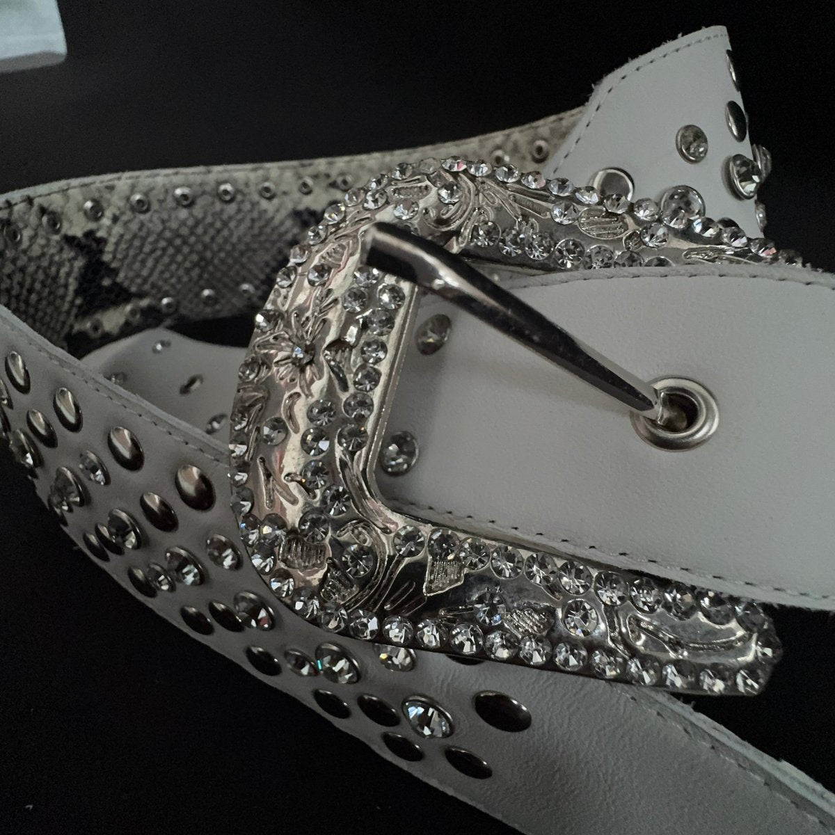 Billy Lux Guitar Strap – Beige Leather with Shiny Buckle | GBS - GBS