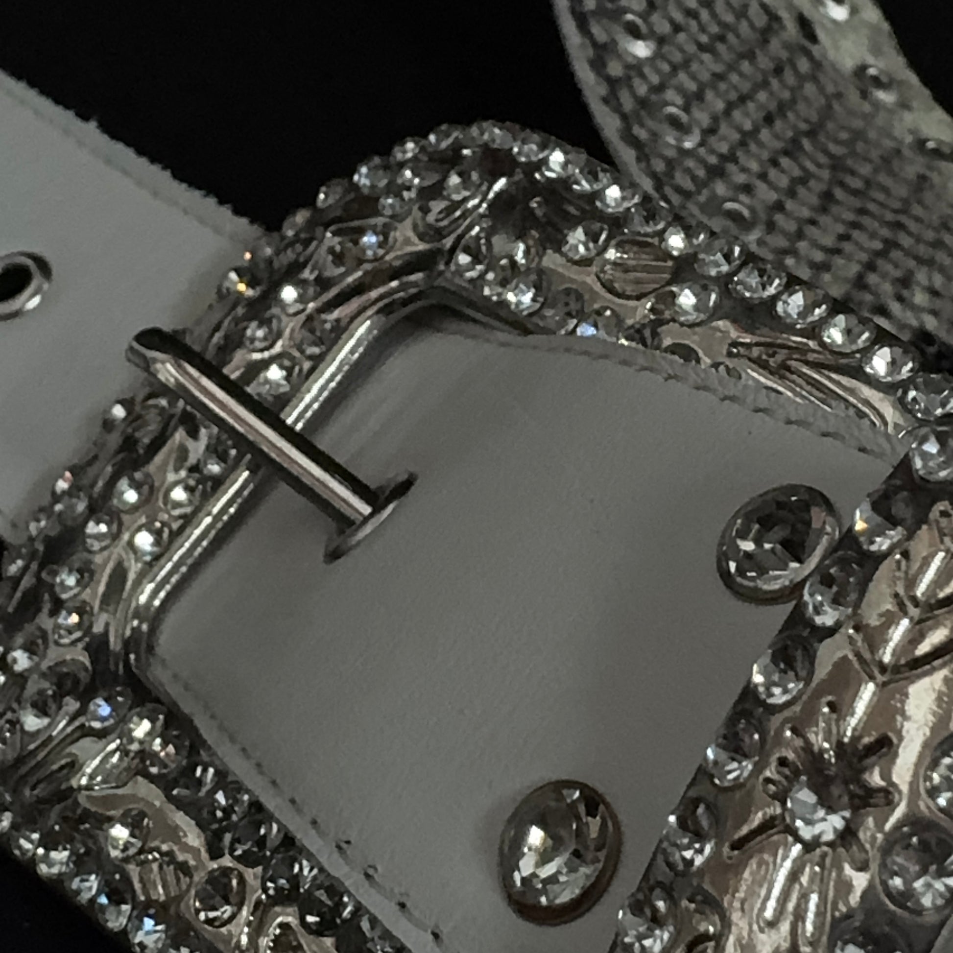 Billy Lux Guitar Strap – Beige Leather with Shiny Buckle | GBS - GBS