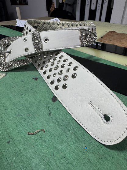 Billy Lux Guitar Strap – Beige Leather with Shiny Buckle | GBS - GBS