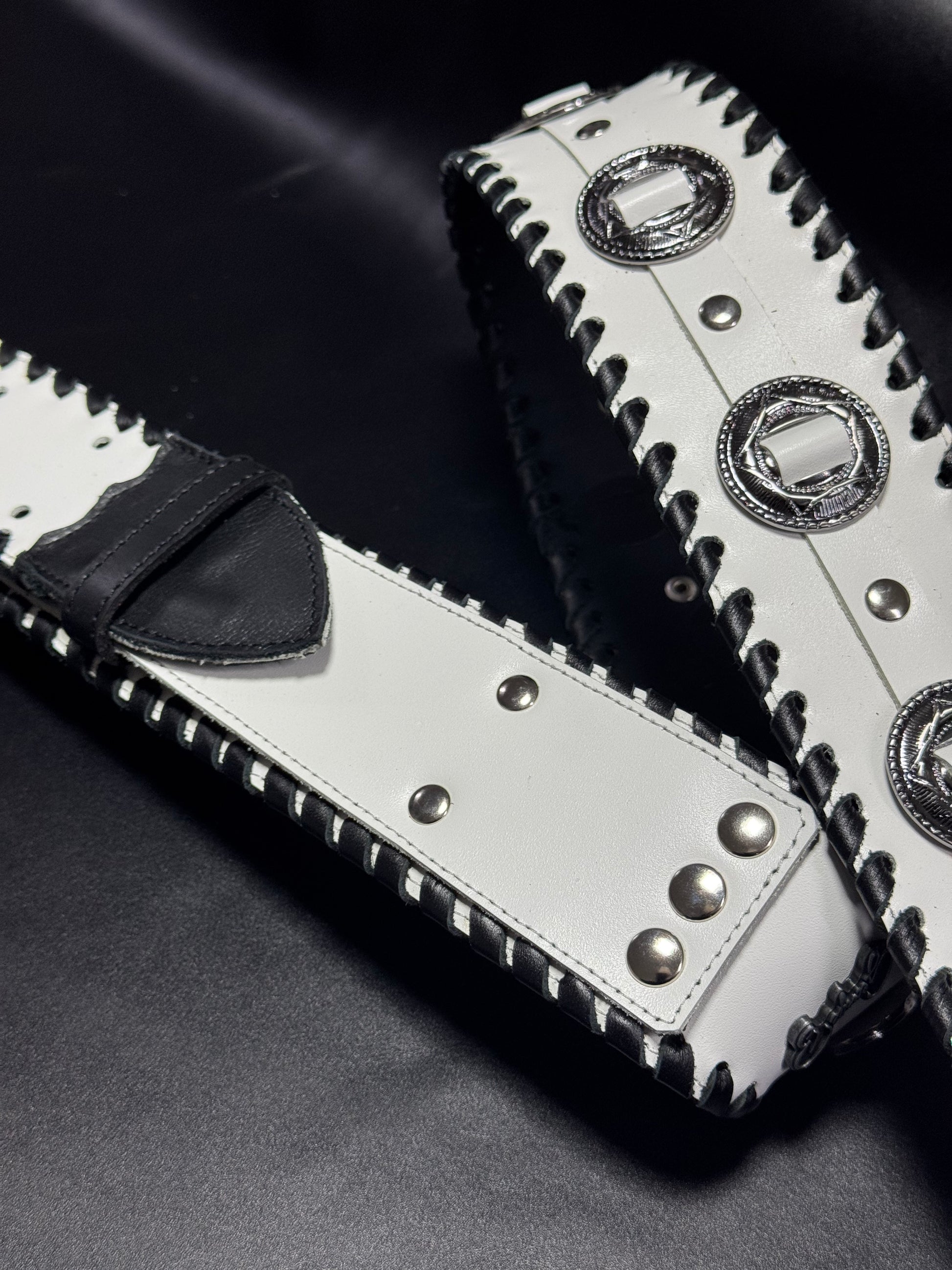 White Black - GBS