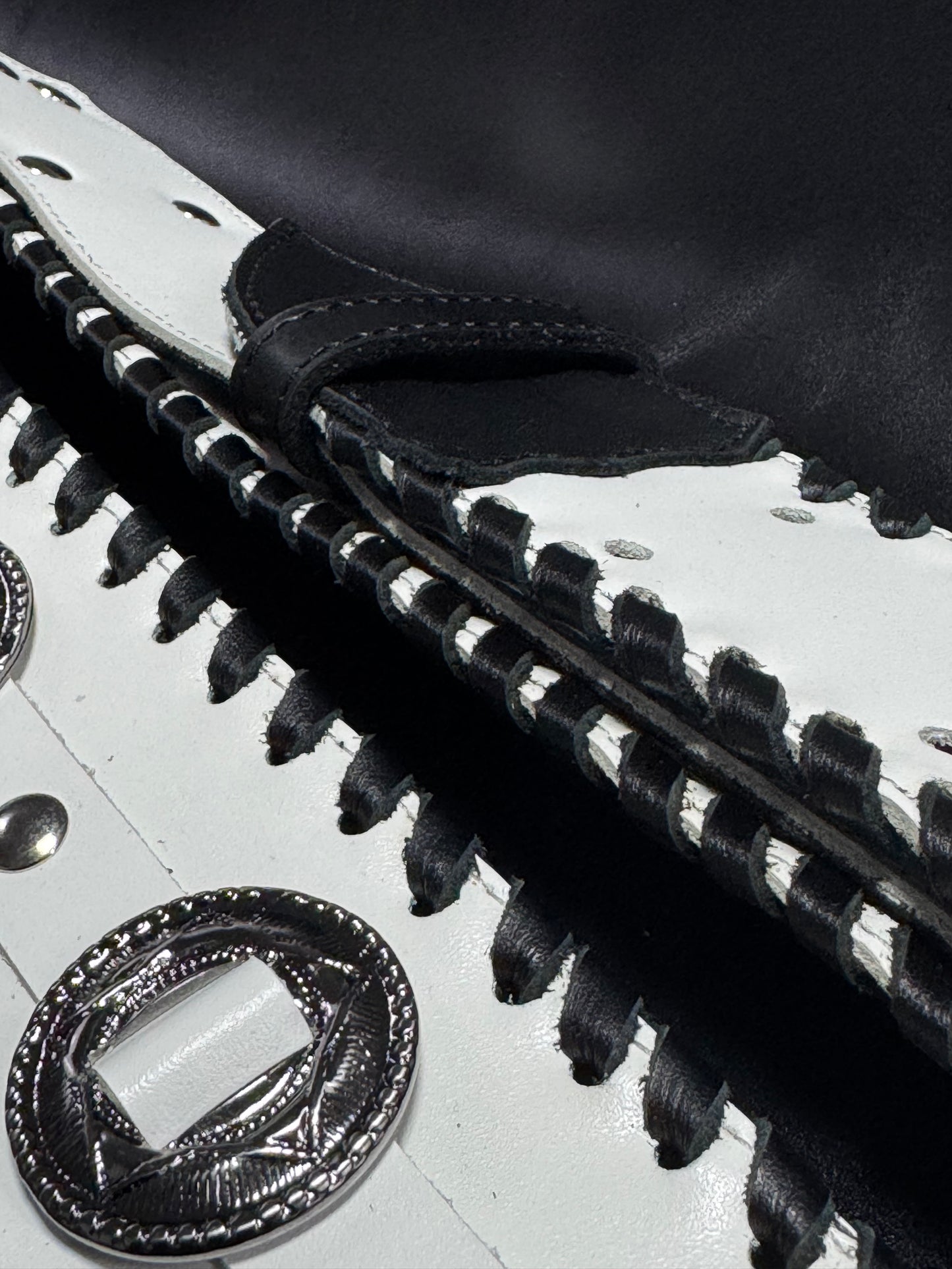 White Black - GBS