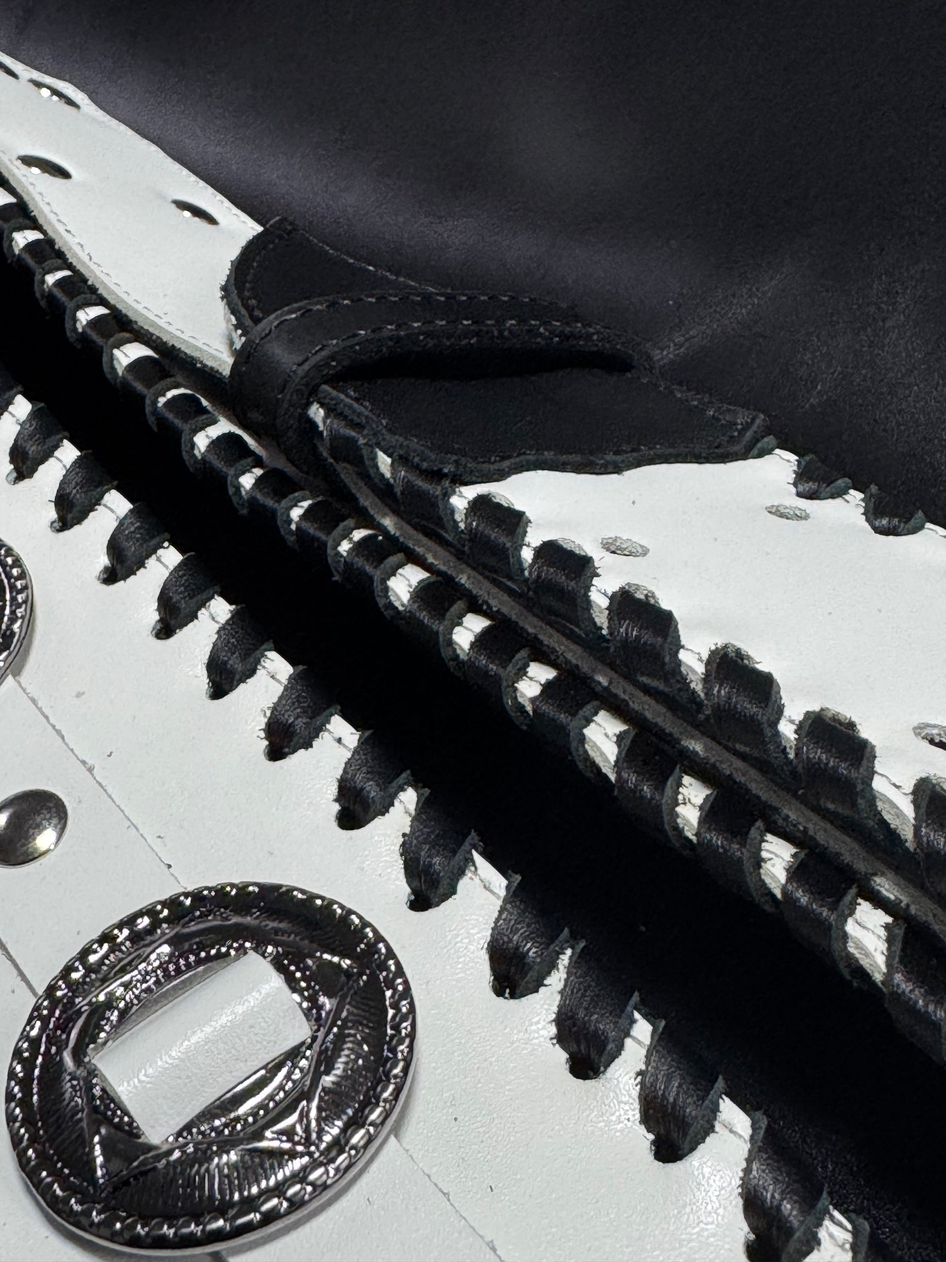White Black - GBS