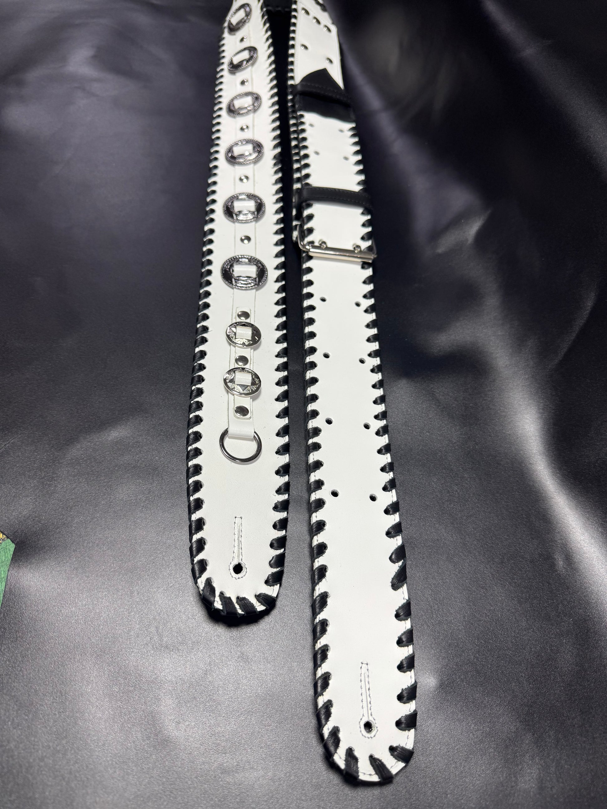 White Black - GBS