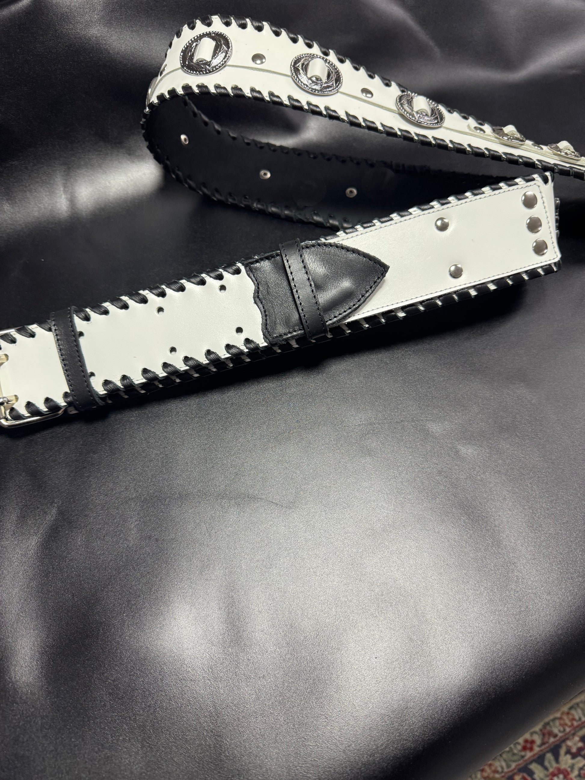 White Black - GBS