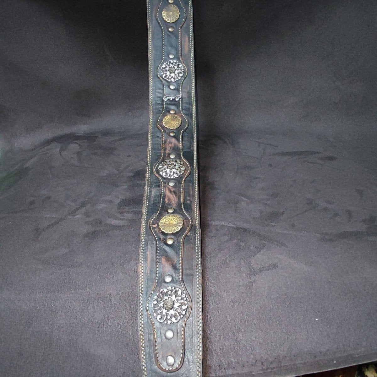 Legendary Lux Relic Leather Guitar Strap – Handmade Vintage Premium Design | GBS - GBS