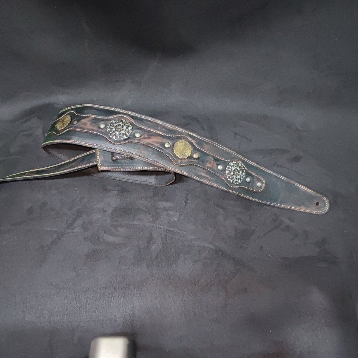 Legendary Lux Relic Leather Guitar Strap – Handmade Vintage Premium Design | GBS - GBS
