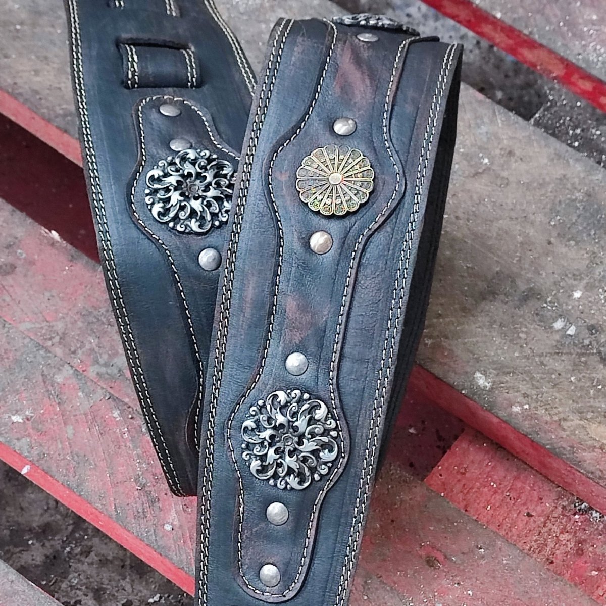 Legendary Lux Relic Leather Guitar Strap – Handmade Vintage Premium Design | GBS - GBS